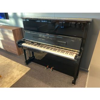 Steinway & Sons K-132 (1987)