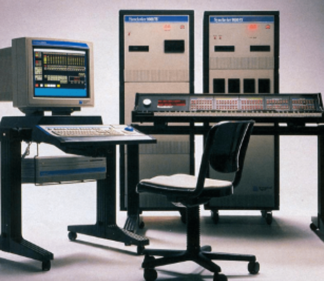 De eerste op computer gebaseerde elektronische klavieren, zoals de Synclavier