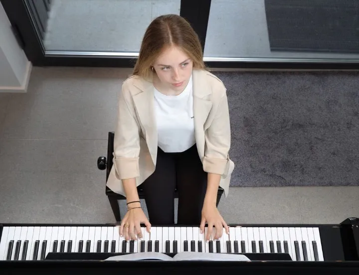 Goedkope piano huren