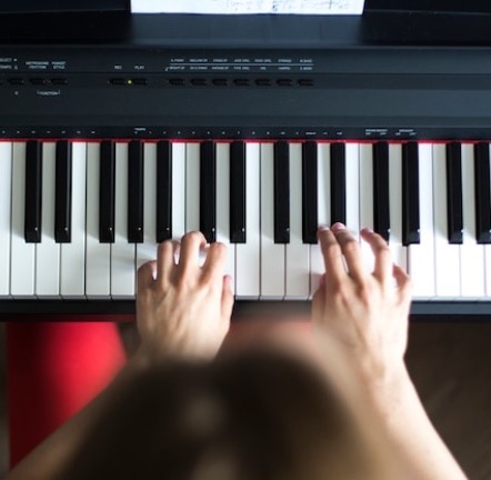Piano keyboard